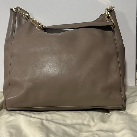 Michael Kors Matilda Leather Handbag mocha beige - Picture 5 of 14